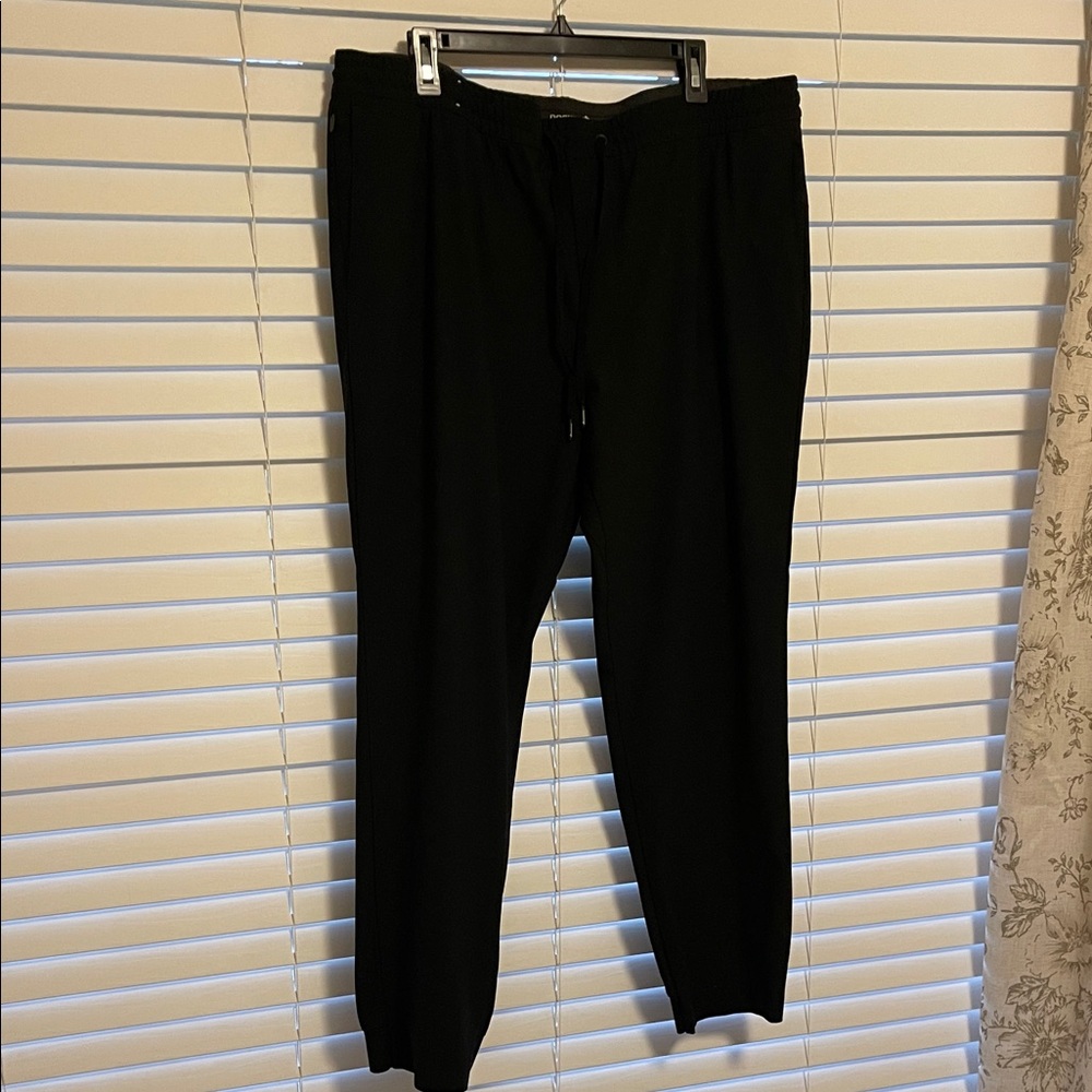 Dockers Go Men's Black Polyester Joggers
